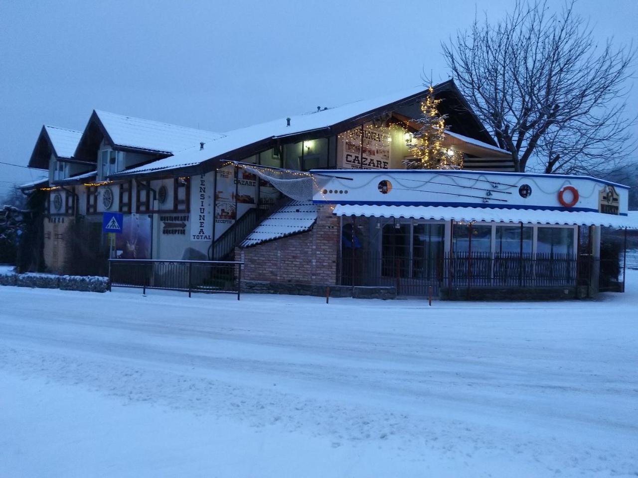 Pensiunea Total Ceahlău Exterior foto
